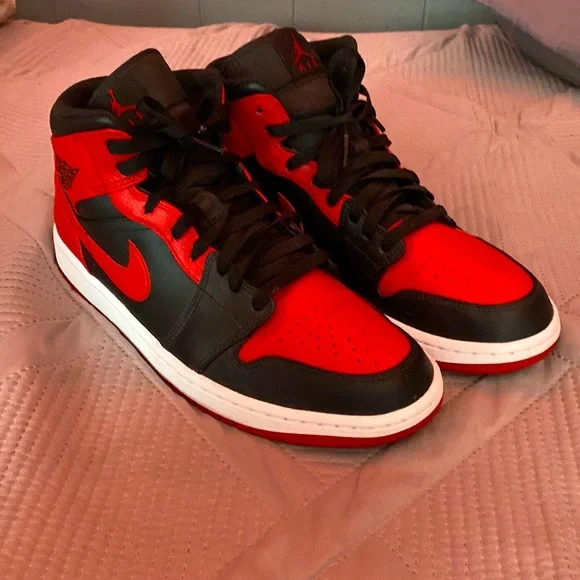 Jordan Shoes Jordan Banned Very Good Condition Size 15 - Main Image